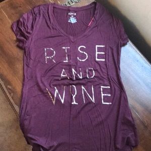 NWT rise && wine vneck ❣️